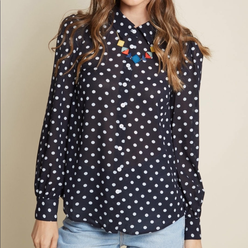 Be Buzzwothy Button-up top in Dotted Navy
